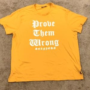 Sean John t-shirt.